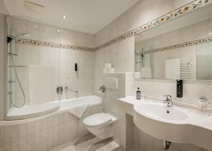 Daire The River By Regina